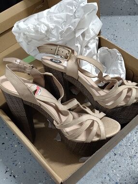 le chateau Beige Strappy Platform Heeled Sandals